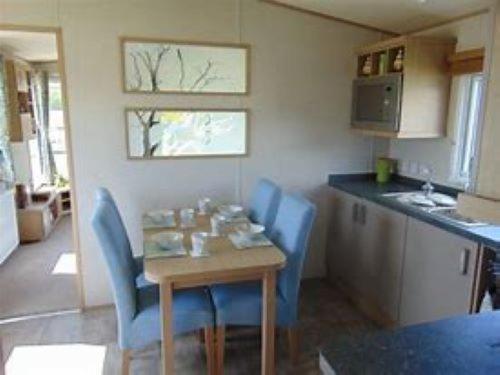 Apartment Roxbury 5 Star 6 Berth Luxury Caravan Exeter